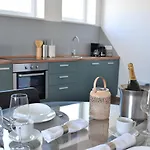 Aci Marina Rab Apartamento *