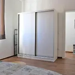 Apartamento Aci Marina Rab *