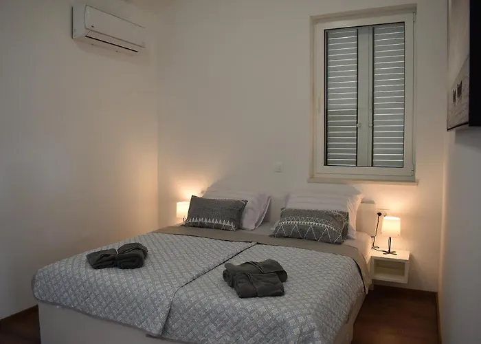 Aci Marina Rab Διαμέρισμα *