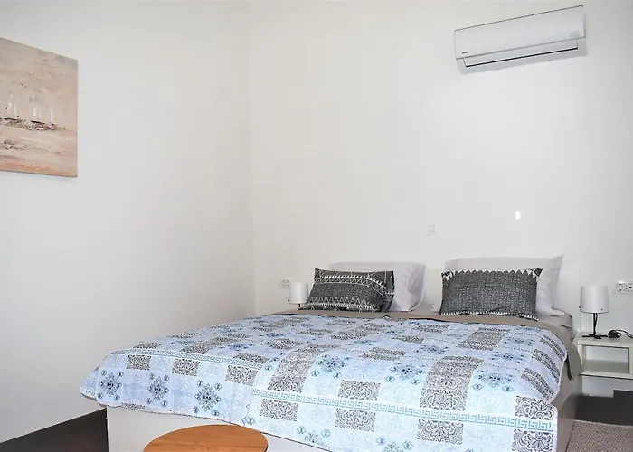 Aci Marina Rab Διαμέρισμα Banjol