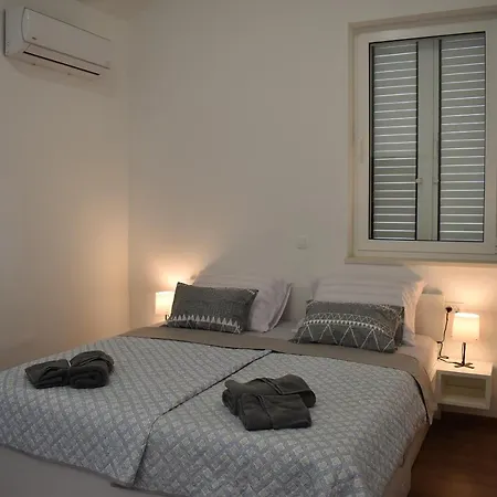 Aci Marina Rab Apartment *